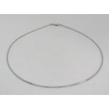18ct white gold collar necklace, 8.1g