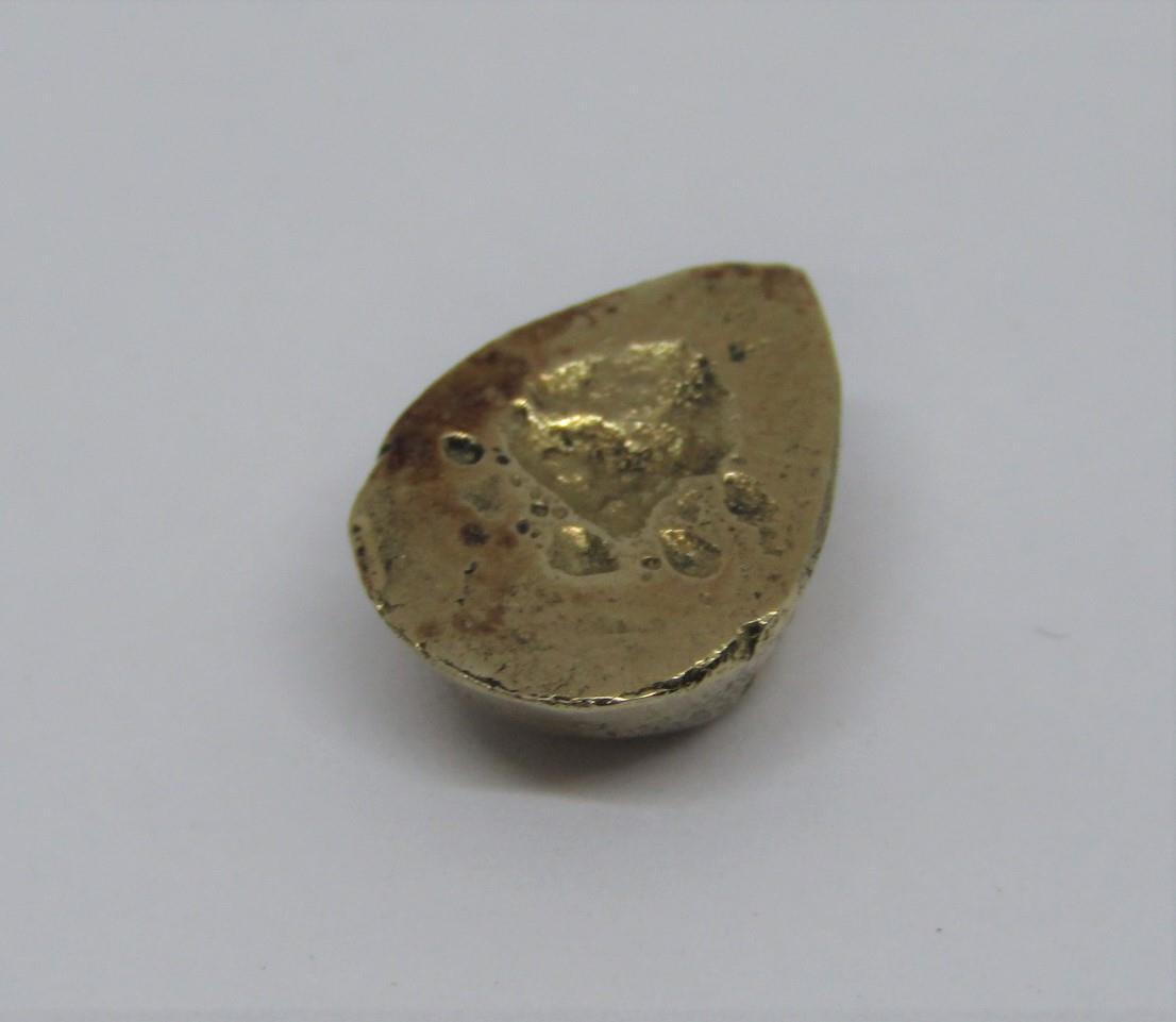 Yellow metal nugget, 4.6g - Image 2 of 2