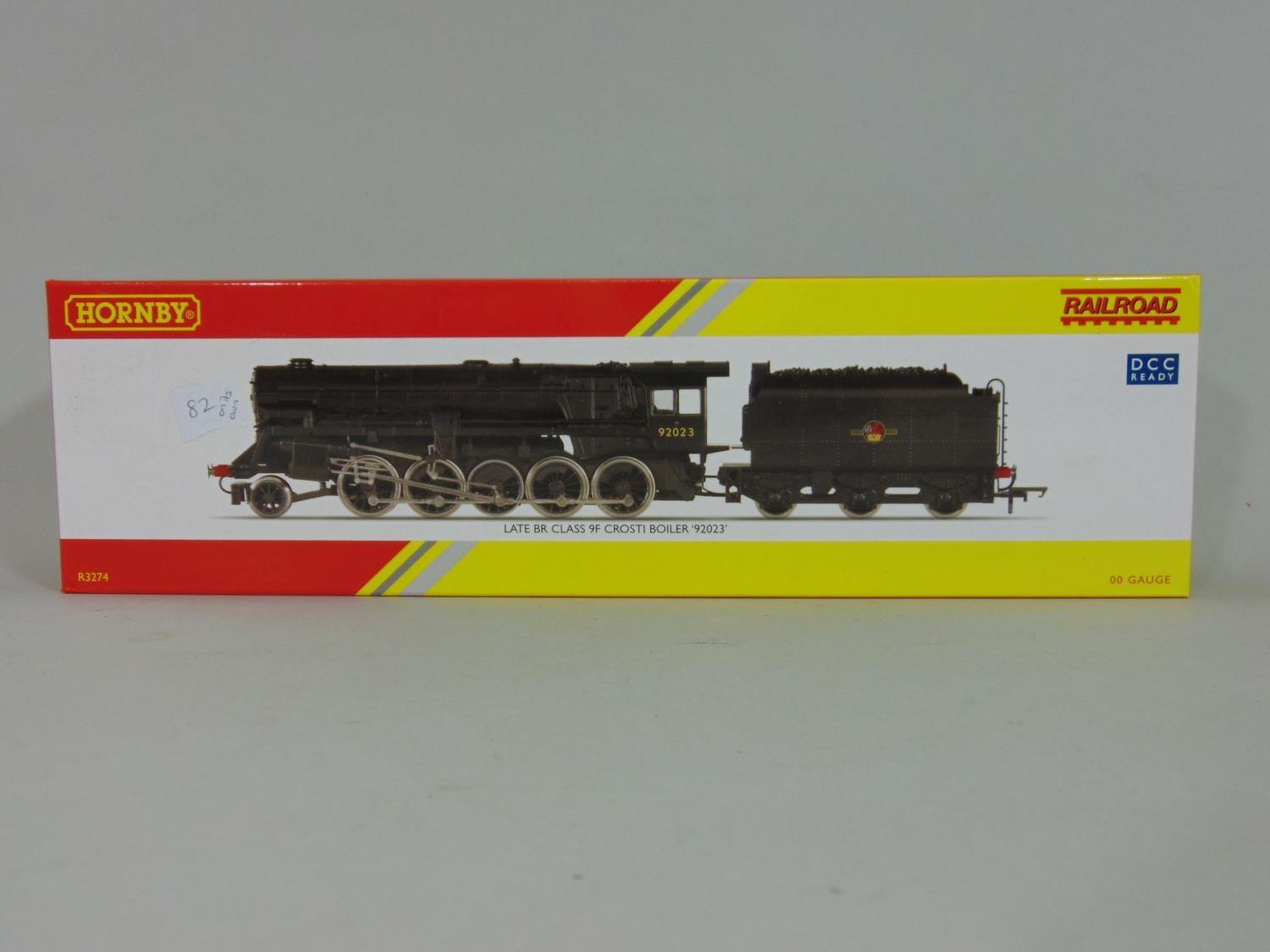 Hornby Railroad Locomotive and tender R3274 BR(Late) Class 9F Crosti Boiler, boxed with original