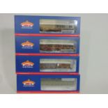 4 Bachmann coaches in Southern Railway Olive Green SE&CR 60' Birdcage type: 39-601, 39-600, 39-610