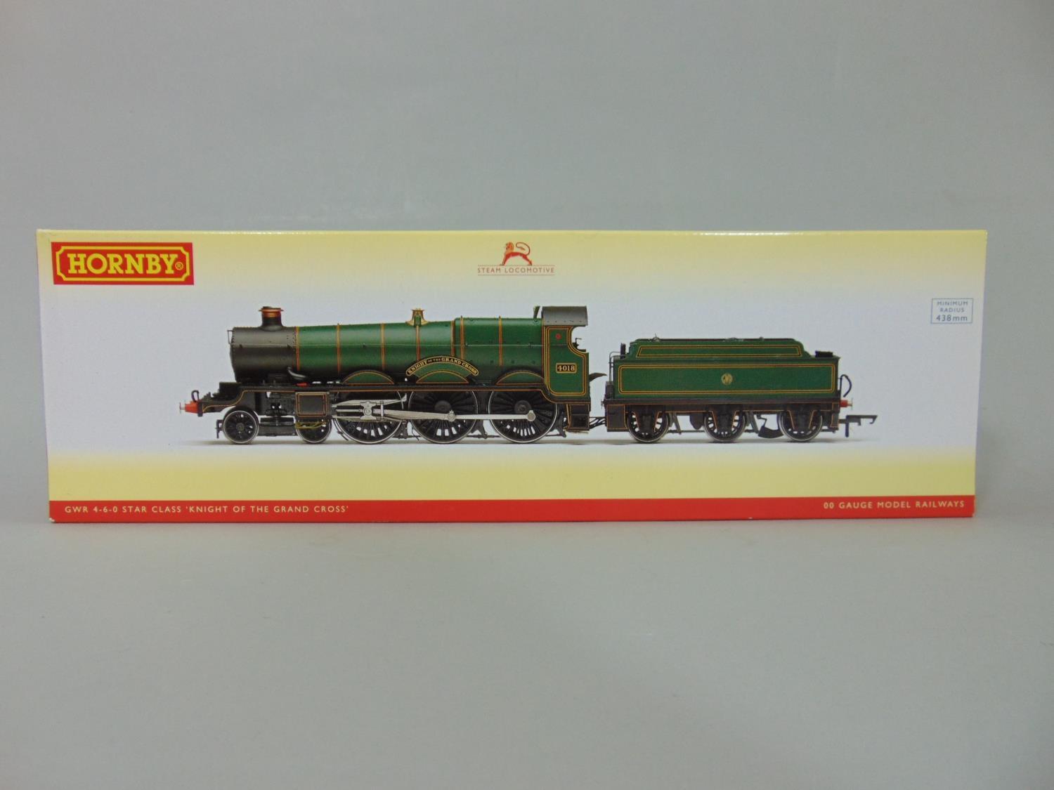 Hornby Locomotive R3166 GWR 4-6-0 star class 'Knight of the Grand Cross', boxed (1)