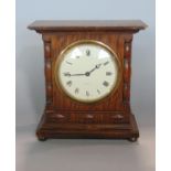 Edwardian Zenith oak cased mantle clock, the enamel dial with Roman numerals, 19cm high, key