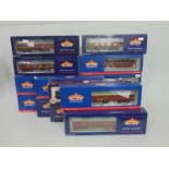 15 Bachmann coaches all maroon livery, mostly BR Mk1, all boxed with original packaging (15)
