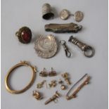 Group of 9ct gold items for repair / restoration, 6.9g total, together with a silver pocket knife by