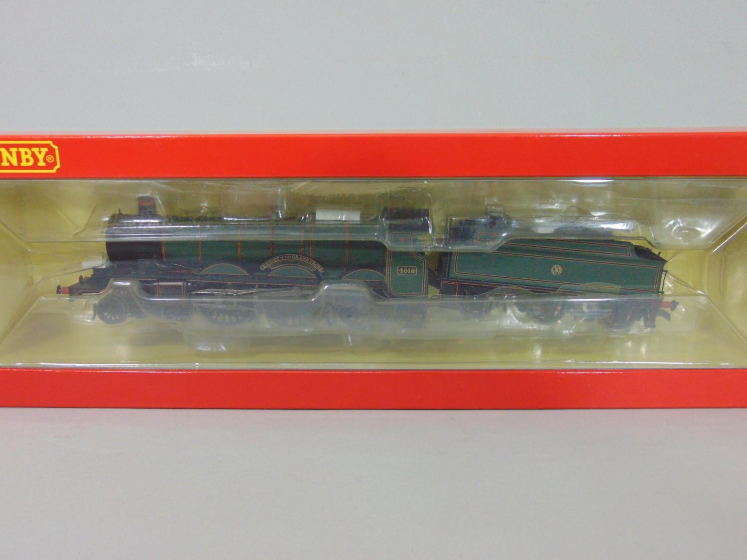 Hornby Locomotive R3166 GWR 4-6-0 star class 'Knight of the Grand Cross', boxed (1) - Image 3 of 3