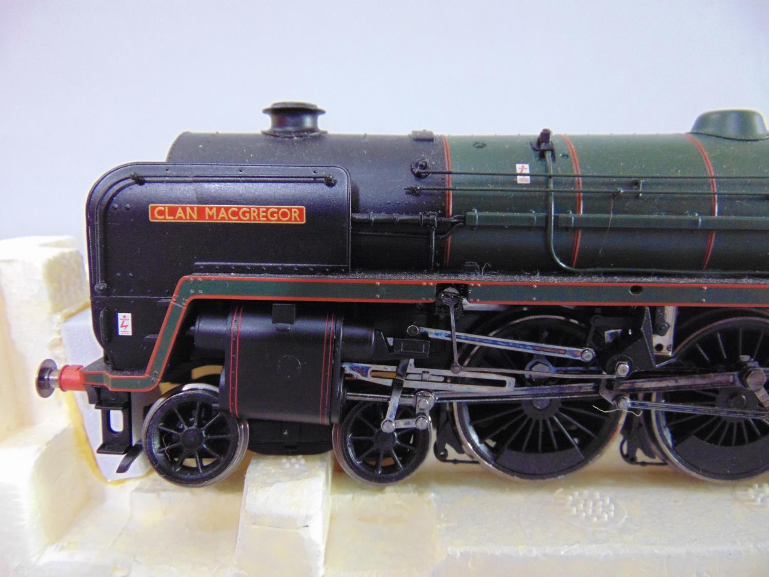 Hornby R2925 BR 4-6-2 Clan Class Locomotive 'Clan MacGregor' 72005, boxed with original packaging ( - Image 4 of 4