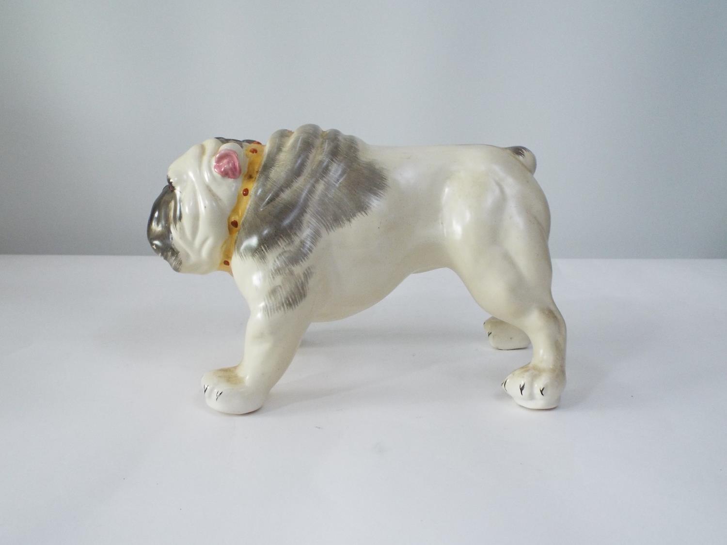 A good ceramic model of a Bulldog, Crown Devon, with naturalistic painted finish, 17cm high - Image 3 of 3
