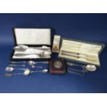 Cased pair of German 800 silver serving spoons, further cased pair of 800 silver handled toasting