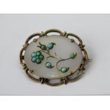 Victorian chalcedony and cabochon turquoise brooch of floral design, with scalloped yellow metal