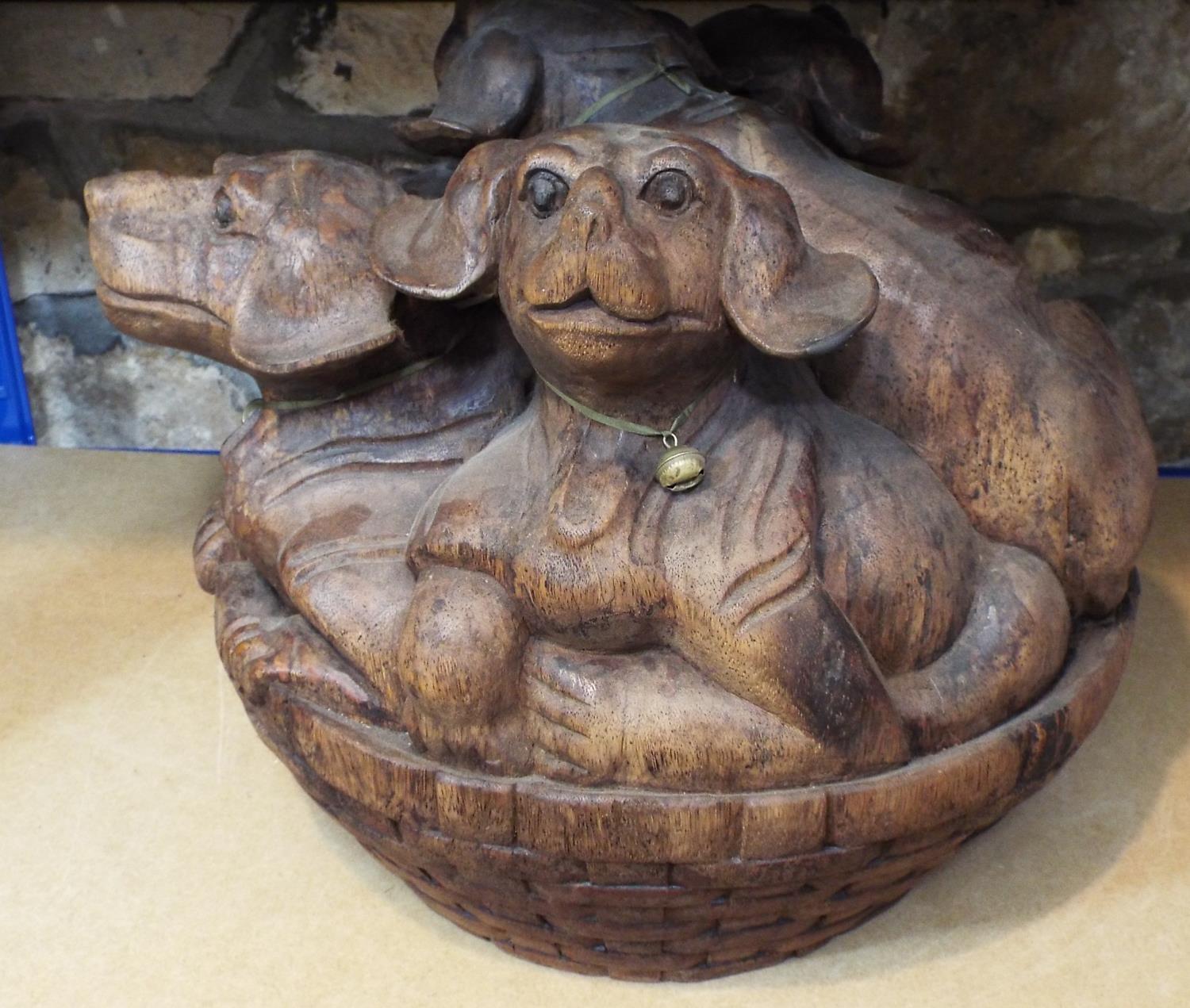 Solid carved hardwood group, five puppies in a basket, 40 cm in height - Image 2 of 3