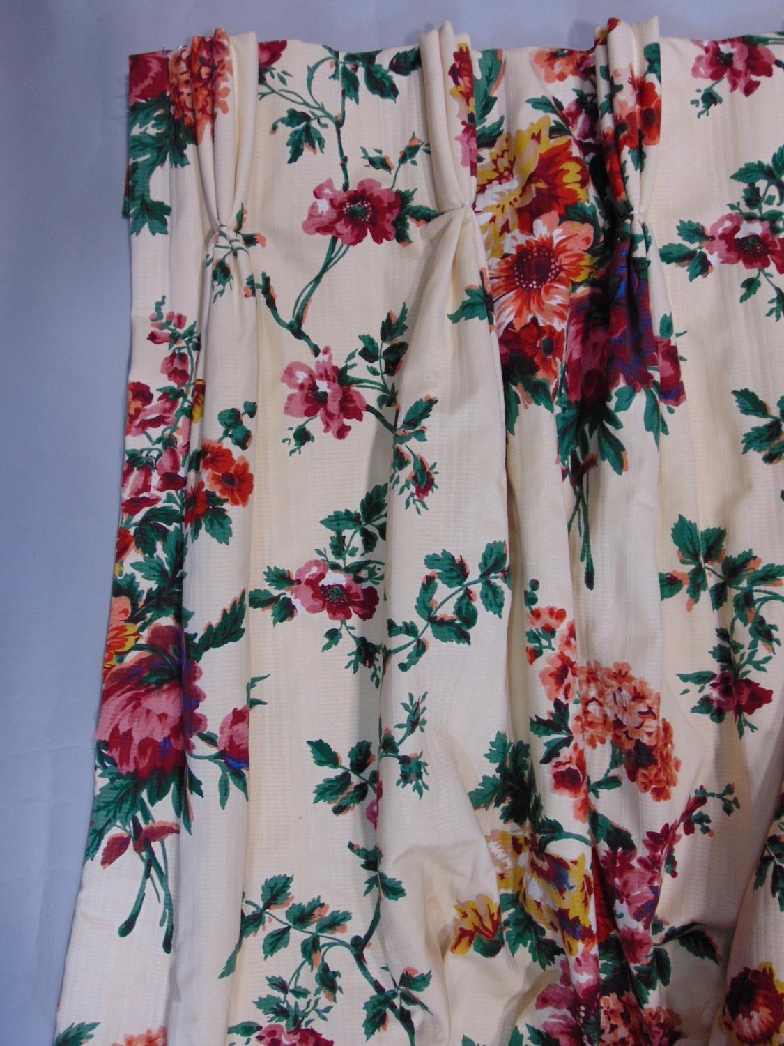 1 pair good quality curtains in floral print with triple pleat heading and blanket lining. Length - Image 2 of 3