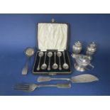 Mixed collection of silver comprising a three piece cruet set comprising baluster pepper and salt,