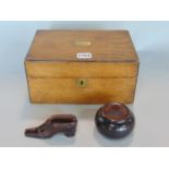 Walnut box with a shoe snuff box and lacquered box (3)