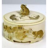 Taisho Period - Ivory box and cover decorated with sixteen rats at play, 10cm