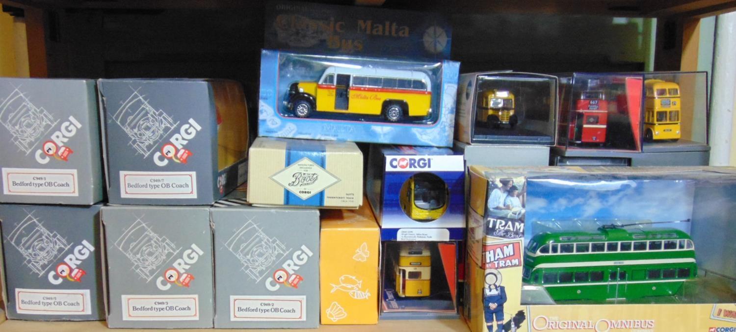 Collection of boxed model buses including 11 Corgi Omnibus, a Bedford coach Corgi Classic and 9