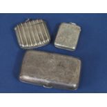 Mixed smoking silver lot comprising cigarette case and two vesta cases, 4 oz approx (3)