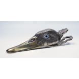 A NOVELTY SILVER DUCK HEAD PAPERCLIP, W W, LONDON, 2003, WITH GLASS EYES AND GILT BEAK, (L. 12.5 CM)