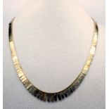 9 CT GOLD FAN COLLARETTE NECKLACE, (L. 45 CM APPROX.), 20.9 GRAMS