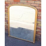 VICTORIAN STYLE ARCHED TOP OVERMANTLE MIRROR IN A GILT MOULDED FRAME, 122.3 CM X 100 CM