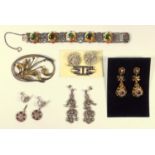 PAIR OF GEORGIAN STYLE SILVER GILT PENDANT EARRINGS SET AMETHYST AND SEED PEARLS (H.5.5 CM) PAIR