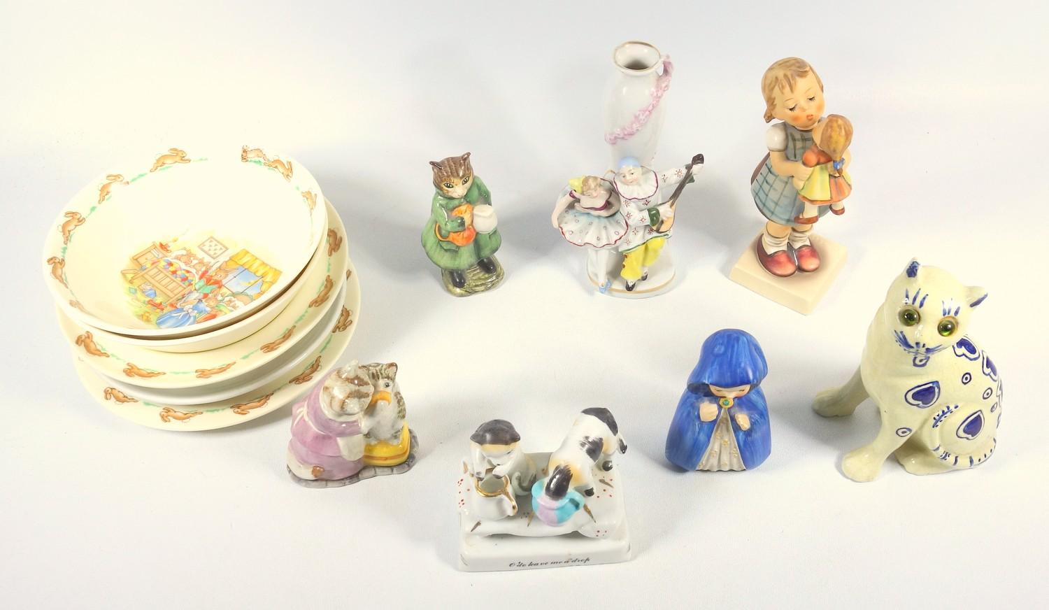 BESWICK BEATRIX POTTER GROUP, 'TABITHA TWITCHIT AND MISS MOPPET' (H. 9 CM), SIMILAR MODEL '