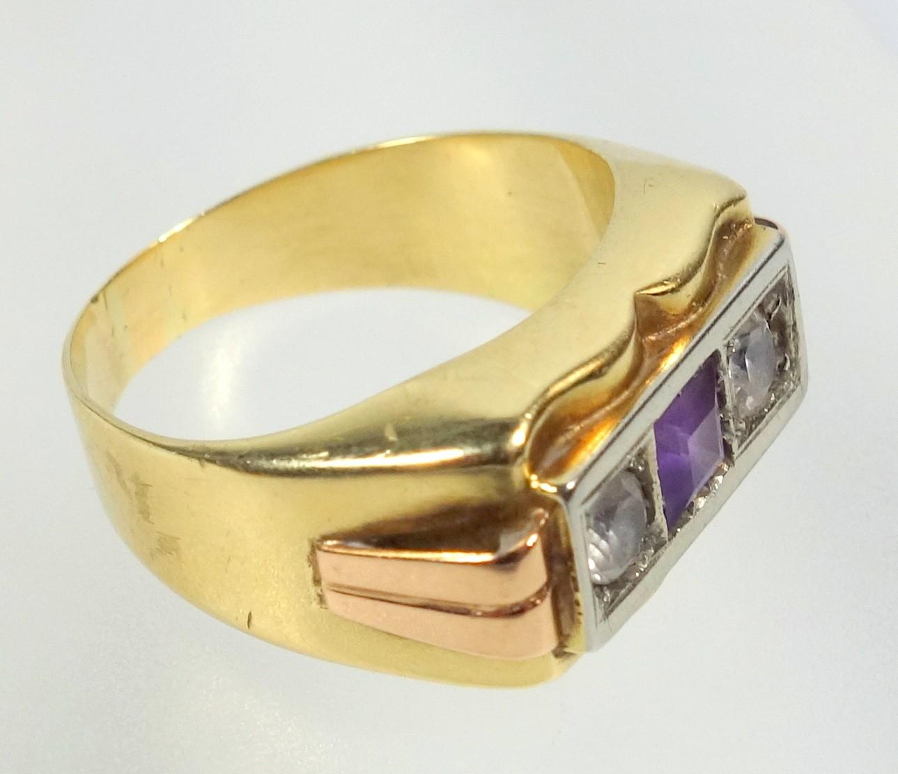 YELLOW METAL RING SET AMETHYST AND TWO WHITE STONES, STAMPED 750, GROSS 6.2 GRAMS. - Image 3 of 5