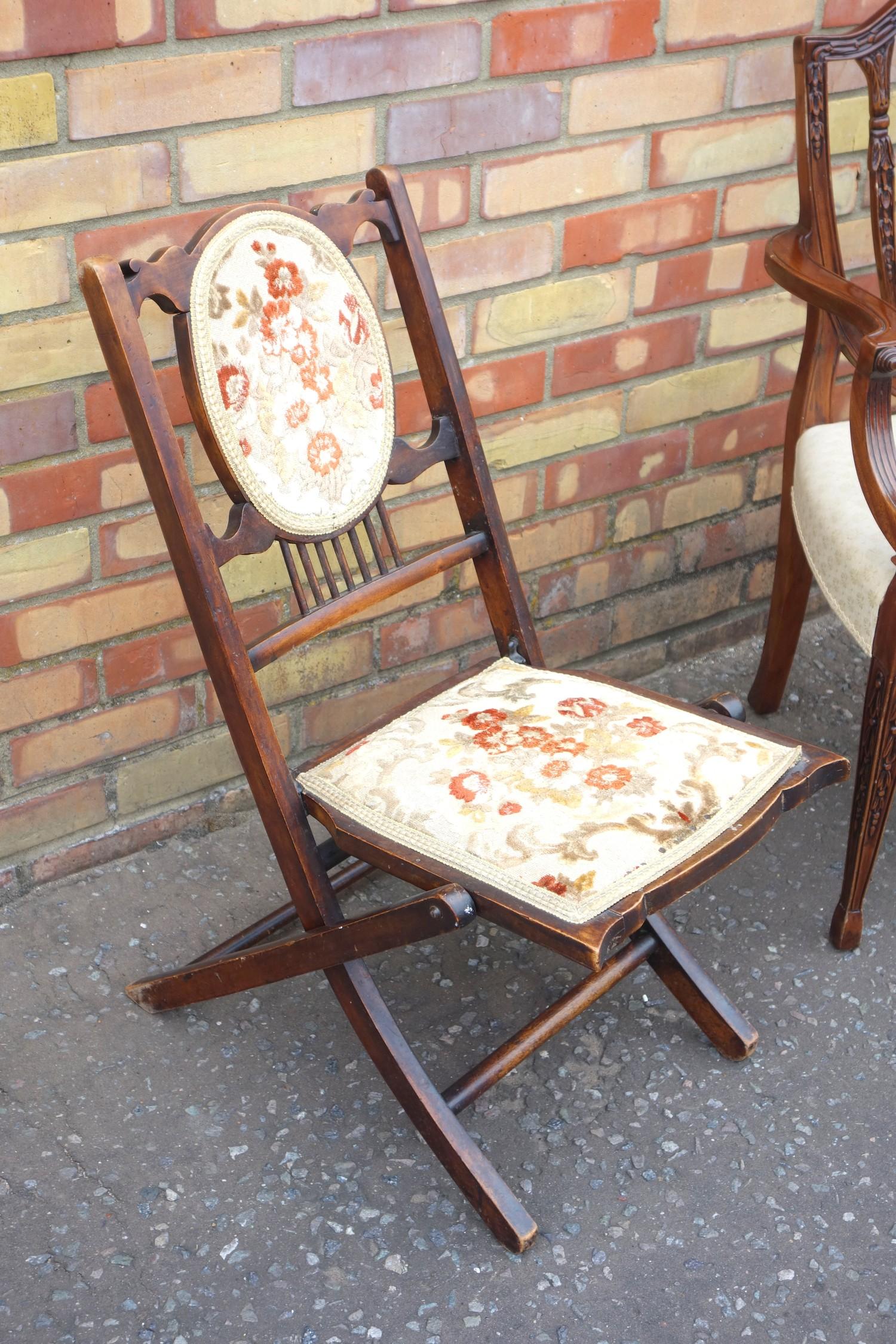 HEPPLEWHITE STYLE CARVED MAHOGANY OPEN ARMCHAIR WITH A BELLFLOWER SPLAT ARCHED SHIELD BACK AND - Image 5 of 5