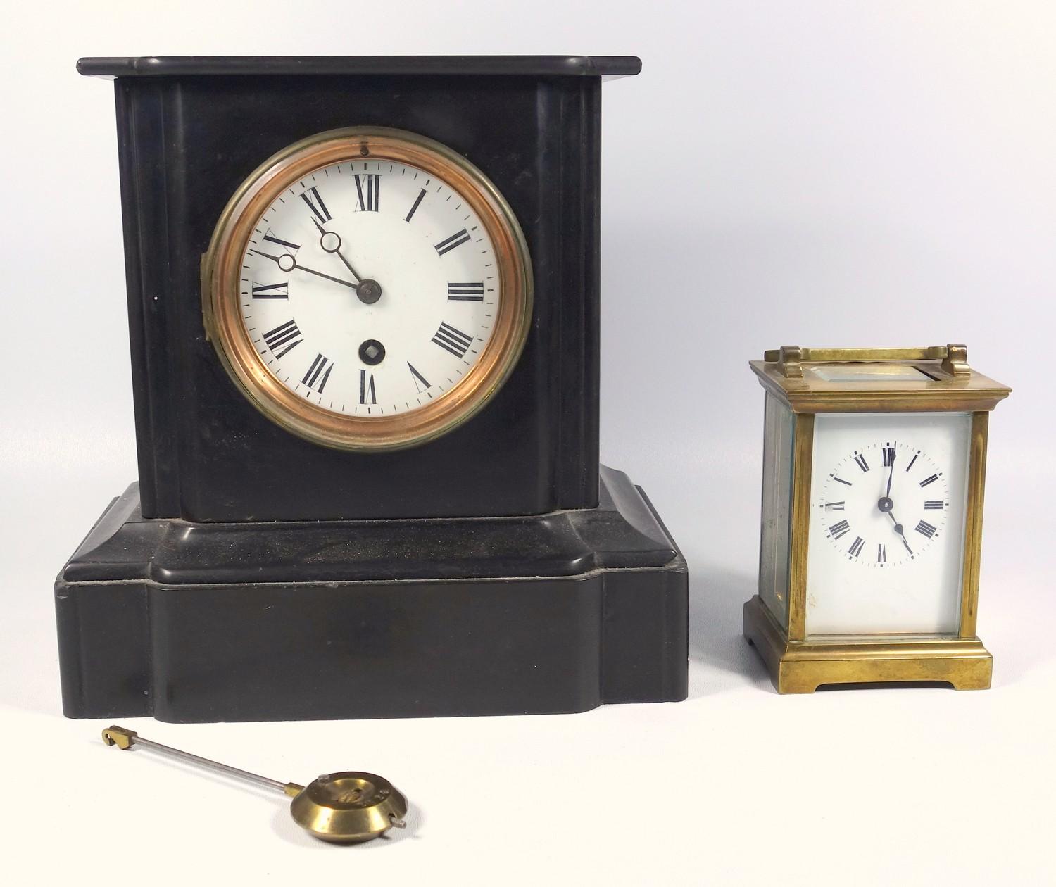 LATE 19TH CENTURY FRENCH MANTEL TIMEPIECE WITH A CIRCULAR WHITE ENAMELLED DIAL ENCLOSING AN EIGHT DY