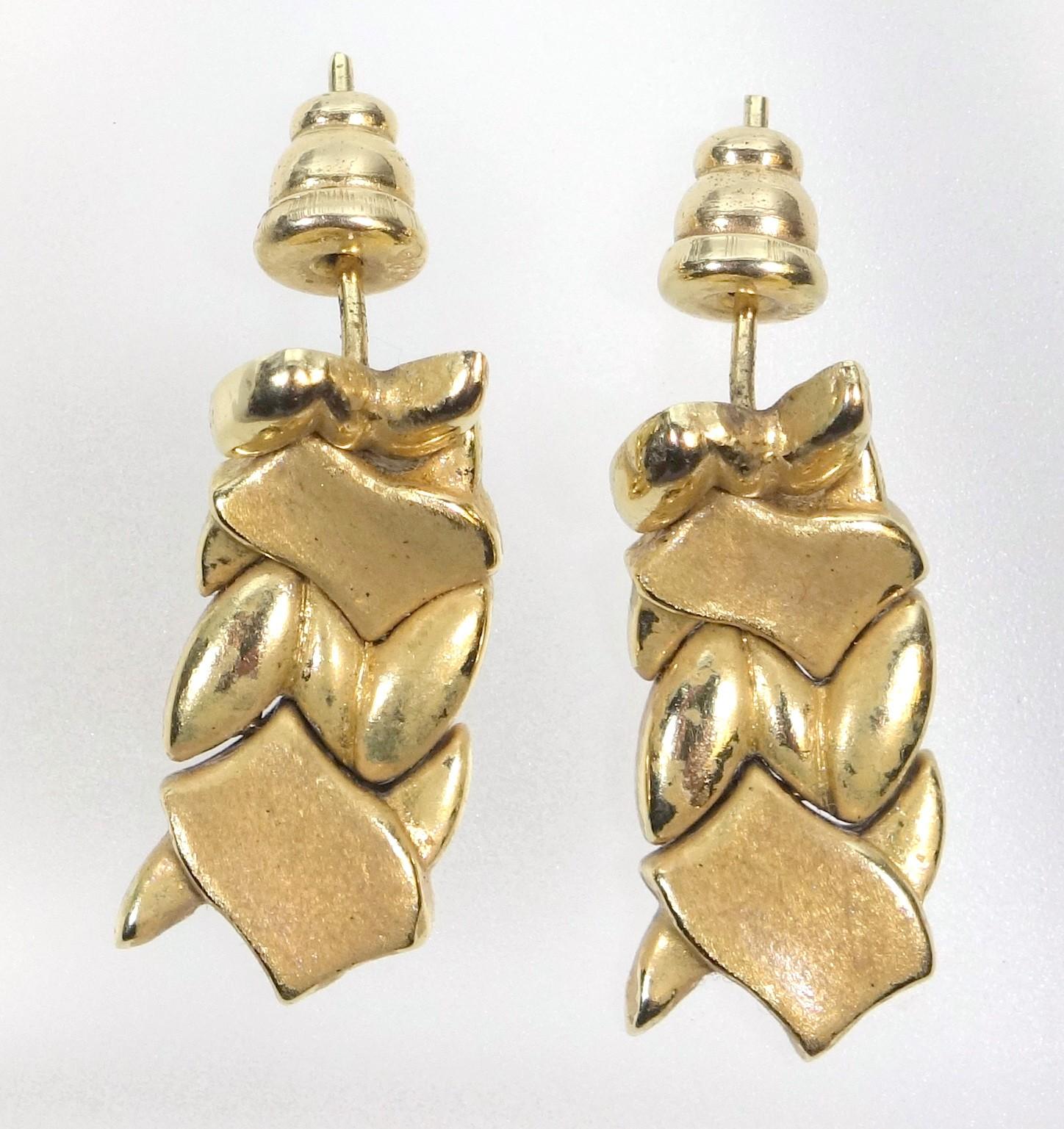 PAIR OF YELLOW METAL PENDANT EARRINGS THE BEEHIVE PUSHERS STAMPED 585, 5.5 GRAMS (2)