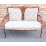 EDWARDIAN INLAID MAHOGANY TWO-SEATER SALON SOFA WITH A PIERCED SPLAT AND INLAID BACK, THE SEAT