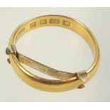 22 CT GOLD WEDDING RING BY L W & CO., LONDON 1927, 3.8 GRAMS, WITH A 9 CT SPACER (2)