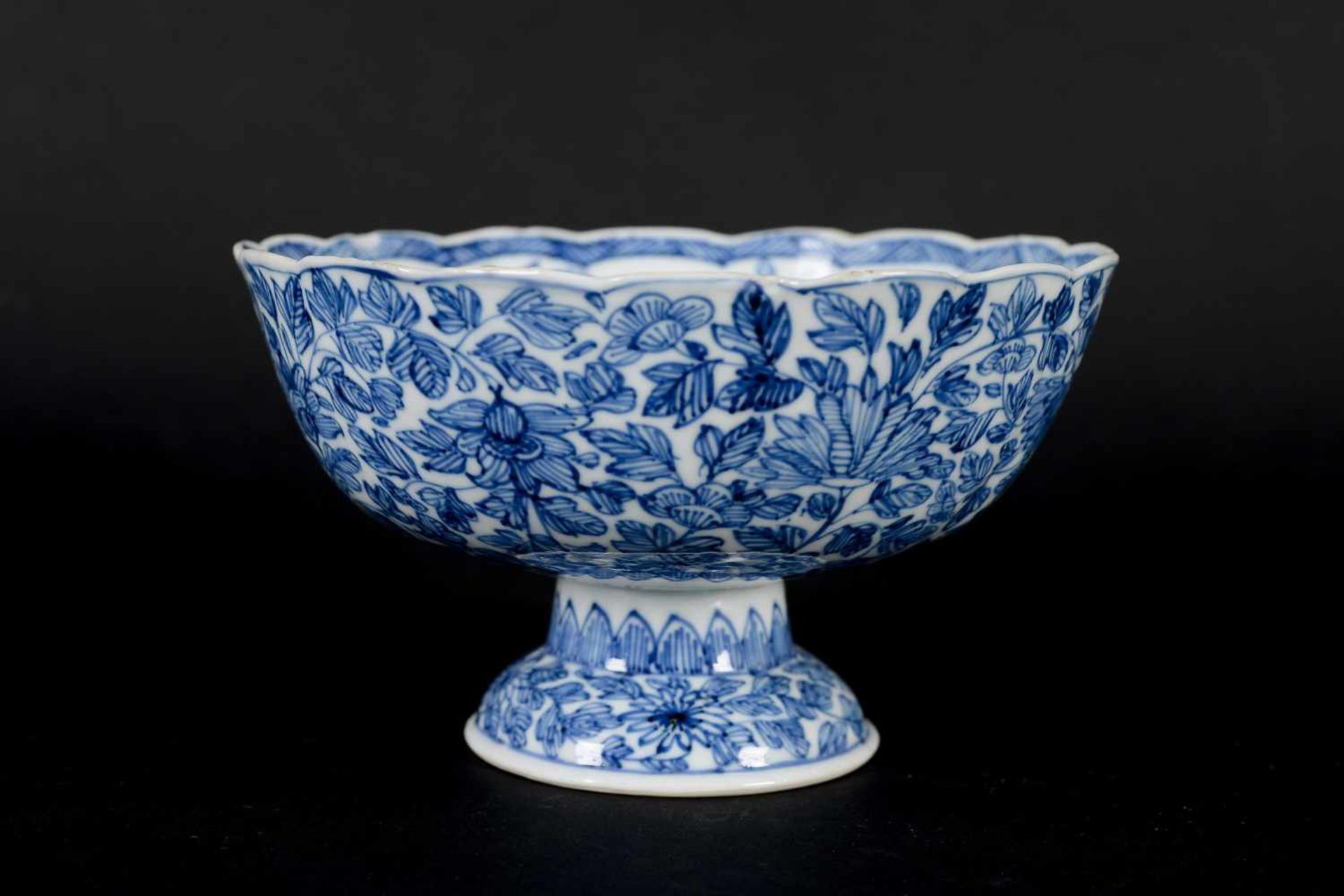 A pair of blue and white porcelain tazzas, decorated with flowers. Marked with symbol. China, - Image 9 of 14