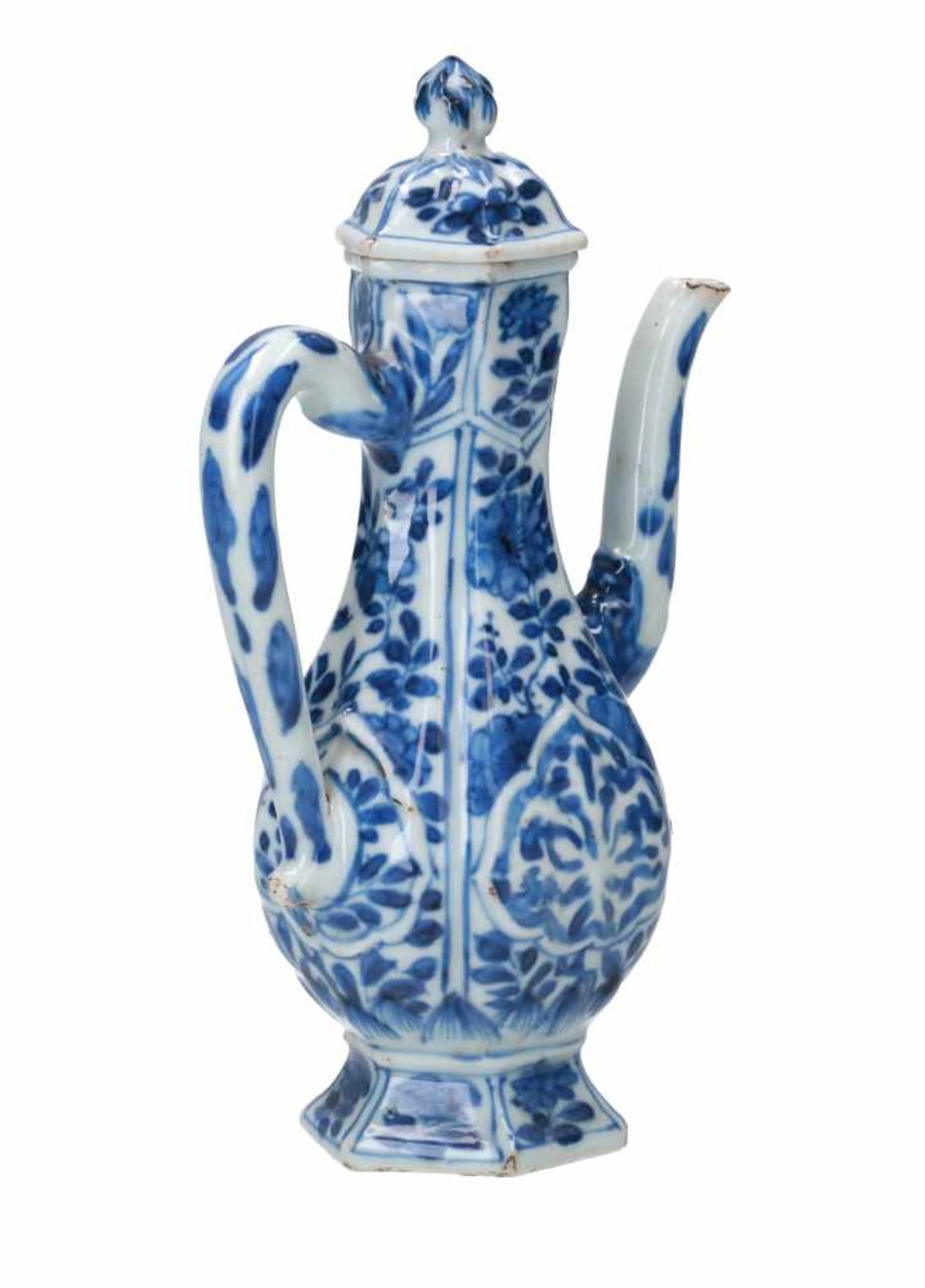 A hexagonal blue and white porcelain wine jar for the Persian market, decorated with flowers and a - Image 5 of 5
