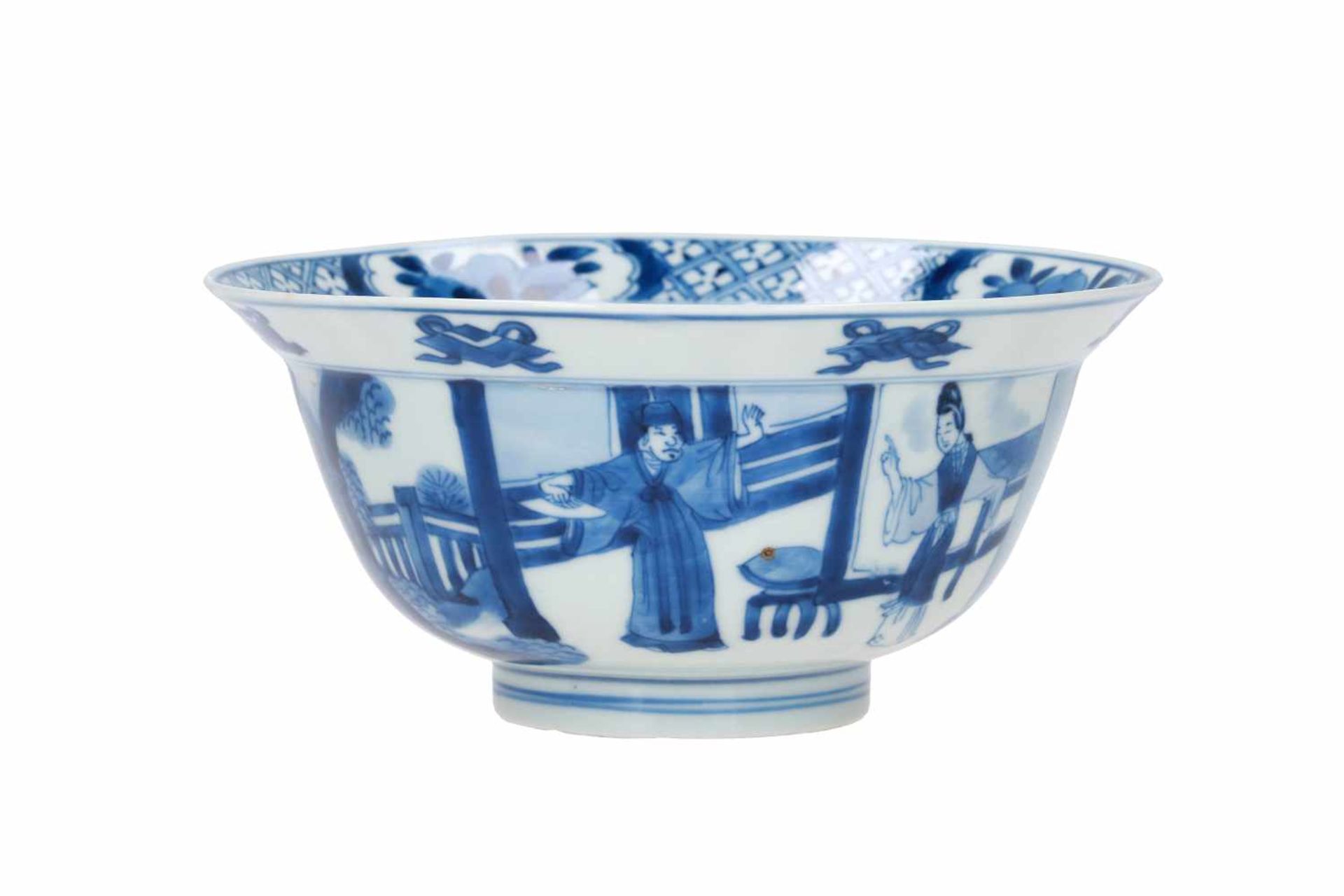 A pair of blue and white porcelain bowls, decorated with figures on a terrace, little boys and - Bild 2 aus 20