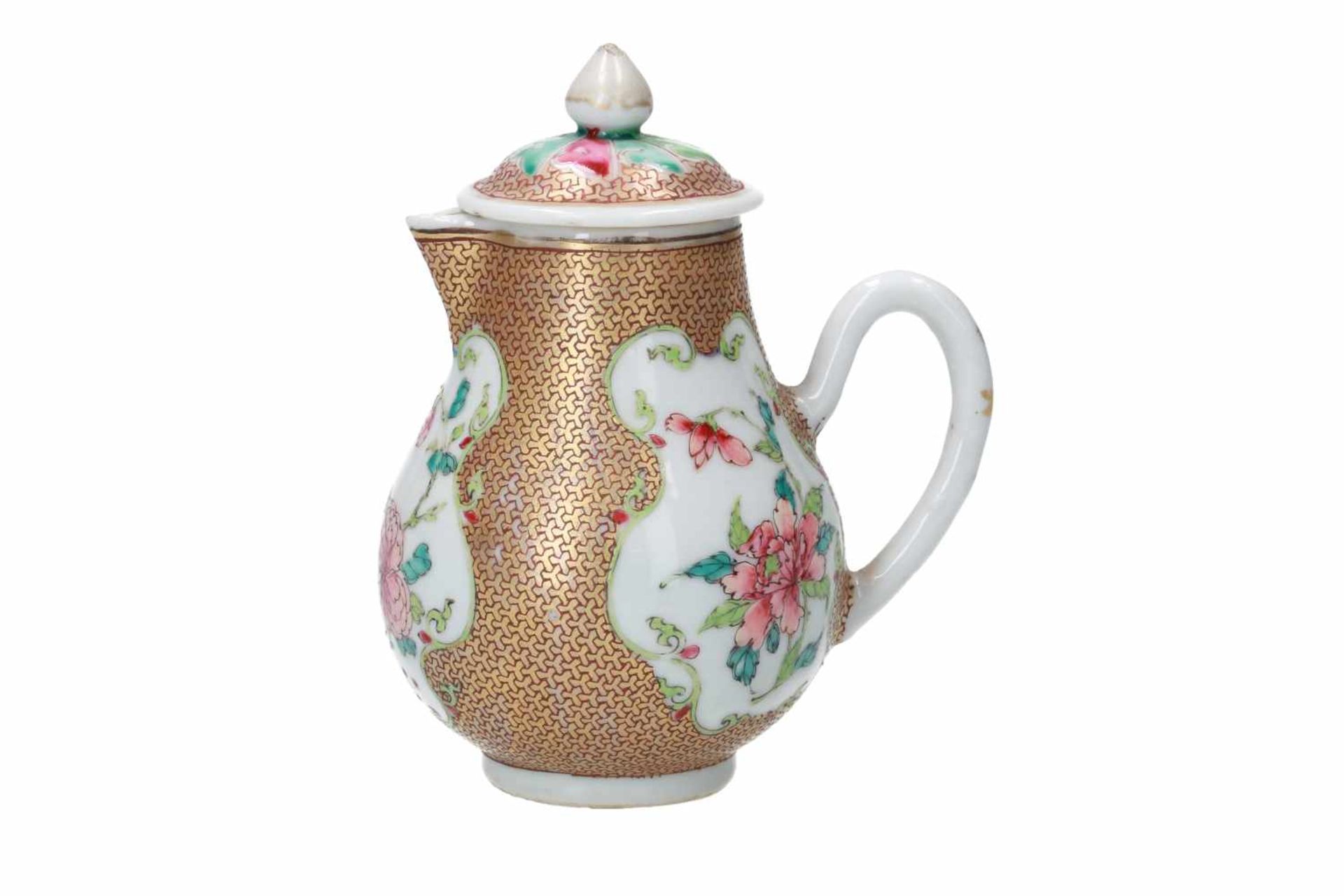 A famille rose and gilded porcelain milk jug, decorated with flowers. Unmarked. China, Yongzheng.