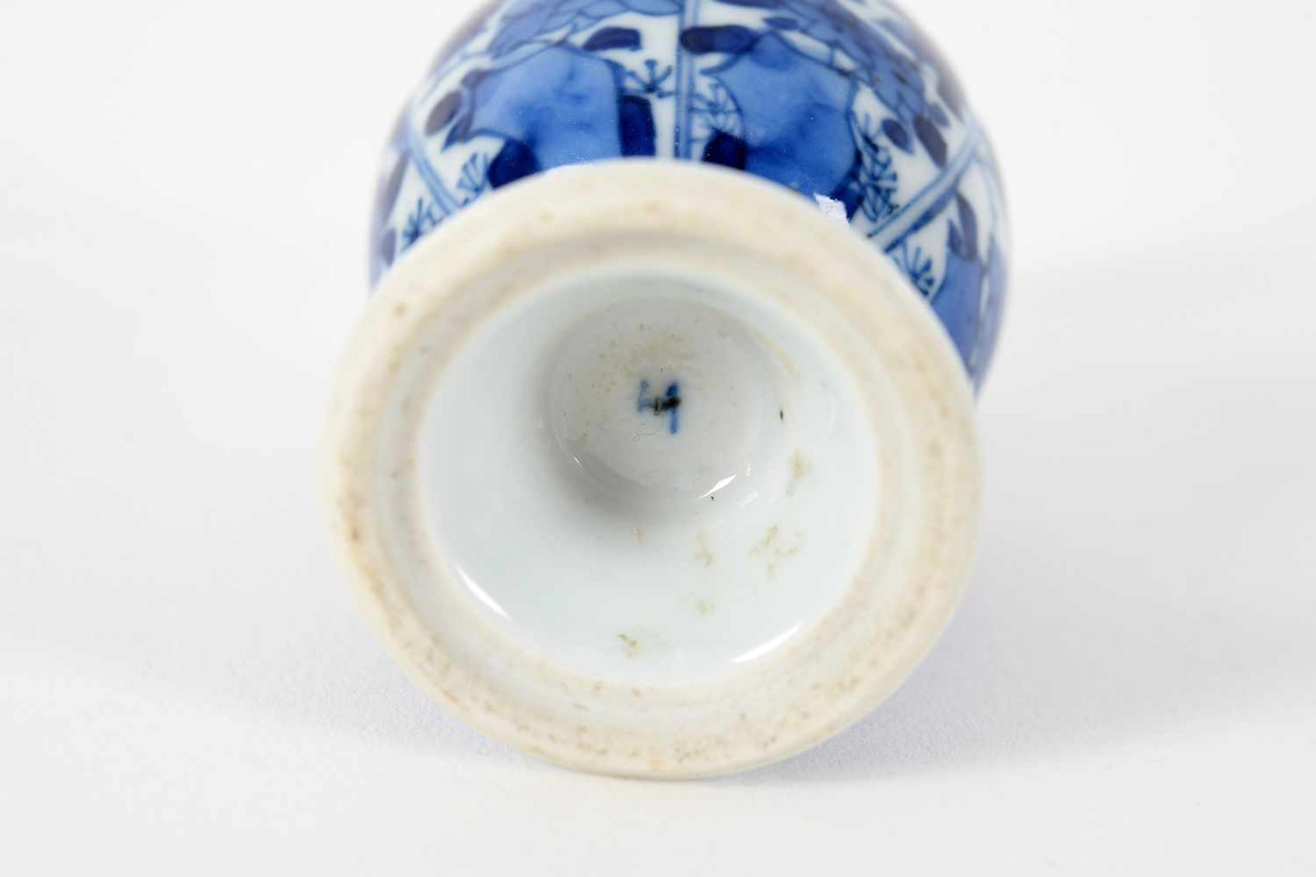Lot of three diverse blue and white porcelain miniature vases, decorated with flowers, figures, - Image 14 of 14