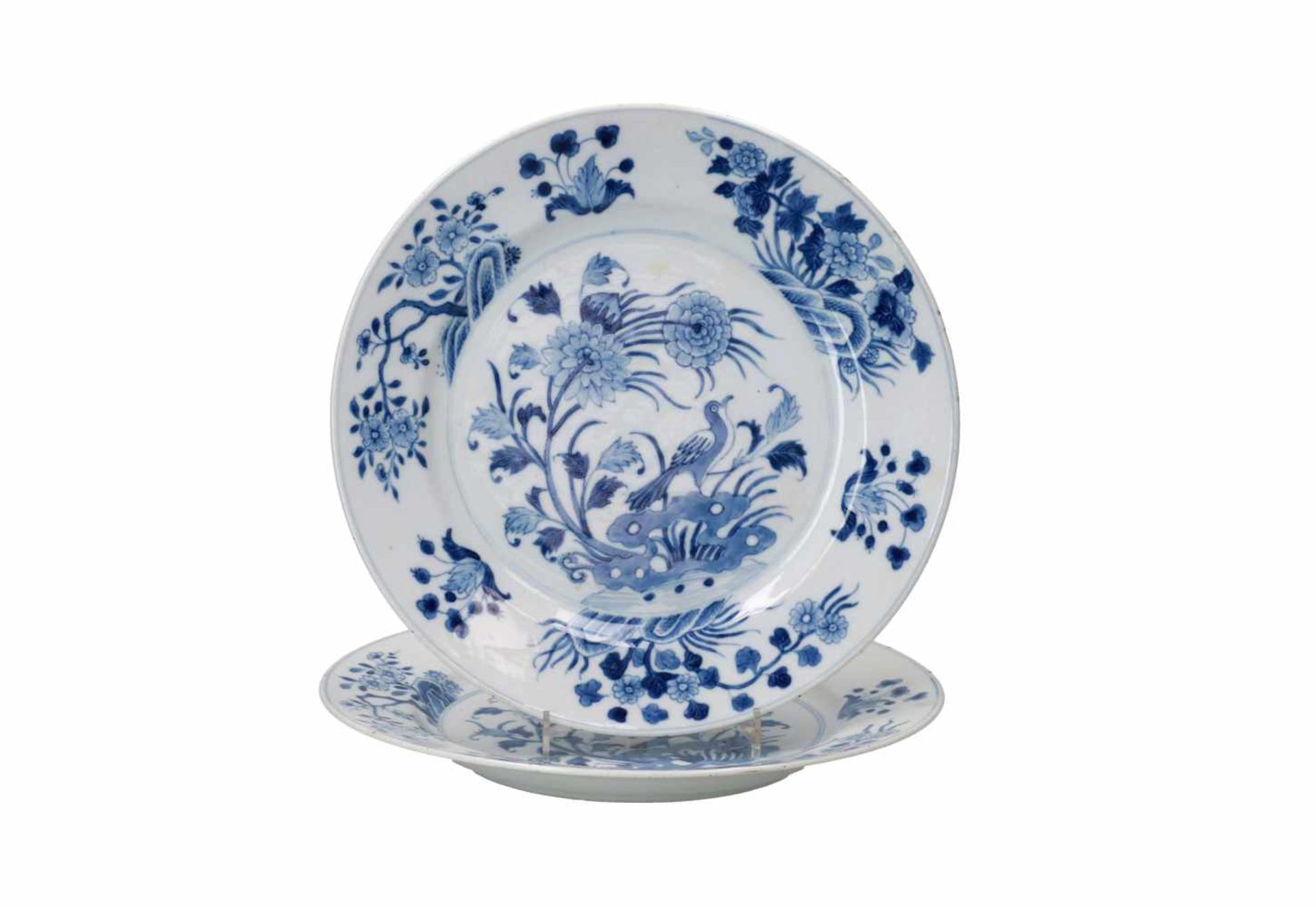 A set of eight blue and white porcelain dishes, decorated with a bird and flowers. Marked with 6- - Bild 3 aus 3