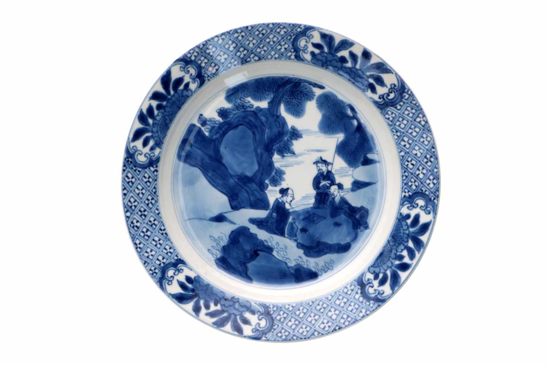 Two blue and white porcelain dishes, 1) decorated with a scene from the Romance of the Western - Bild 2 aus 8