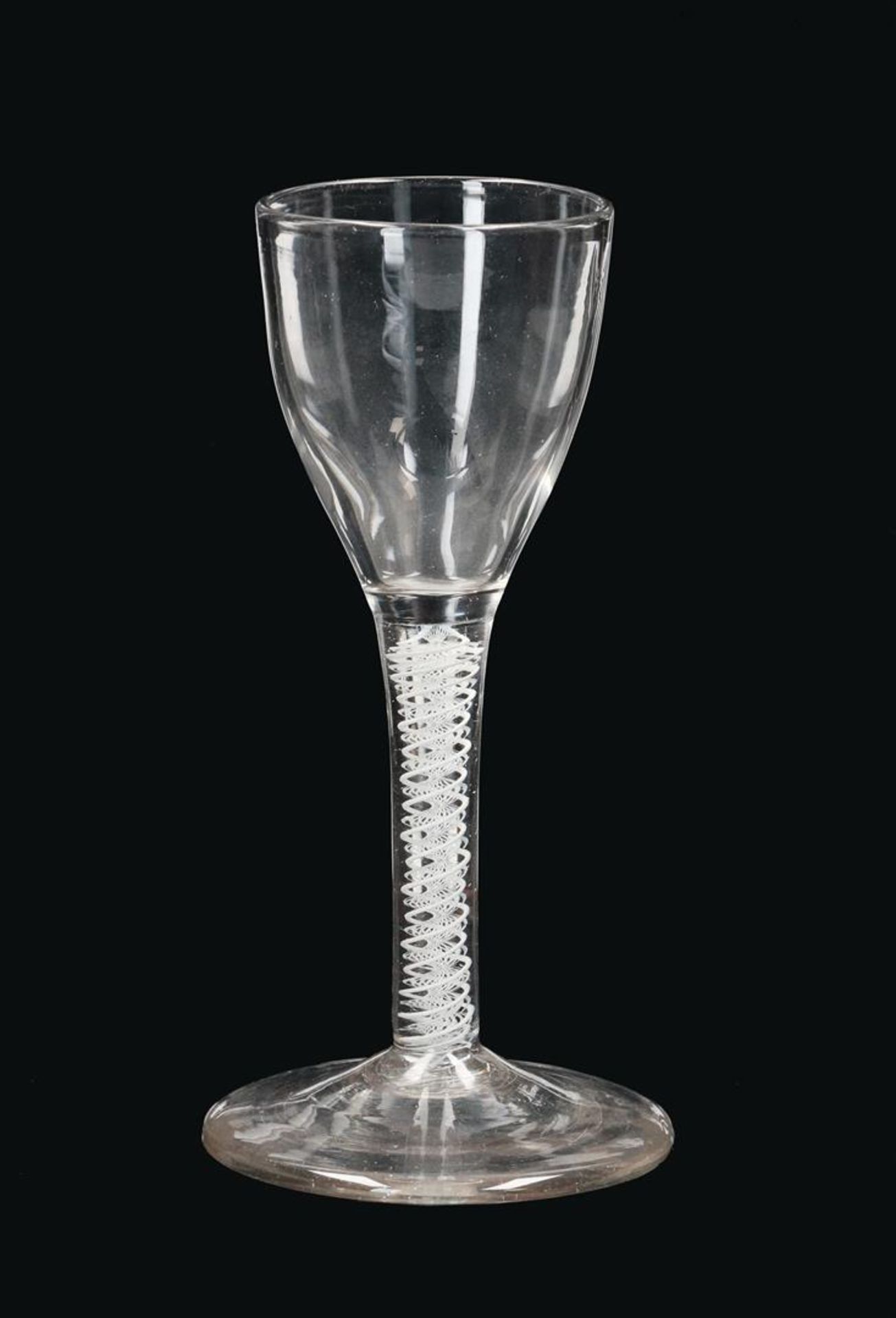 A set of five garland glasses with white garland. Holland, 18th century. - Bild 6 aus 7