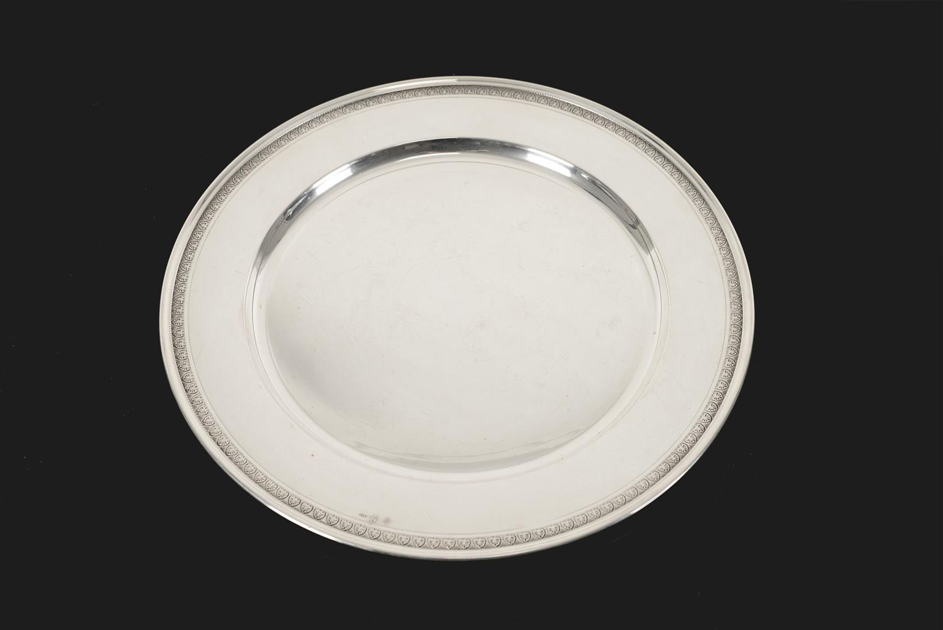 A set of twelve second grade silver dishes and twelve saucers. Italy, Modena, before 1860. Total wei - Image 4 of 6