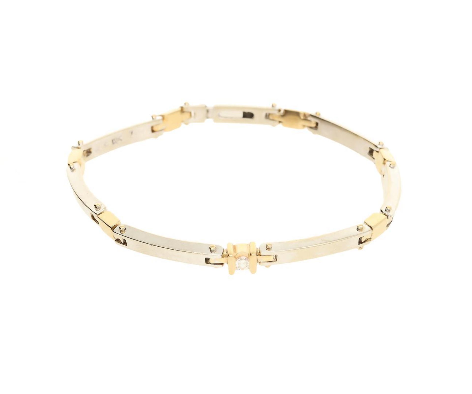 A 14-kt 'Le Chic' bicolor golden bracelet set with a brilliant-cut diamond of approx. 0.07 ct. L. 18 - Bild 3 aus 4