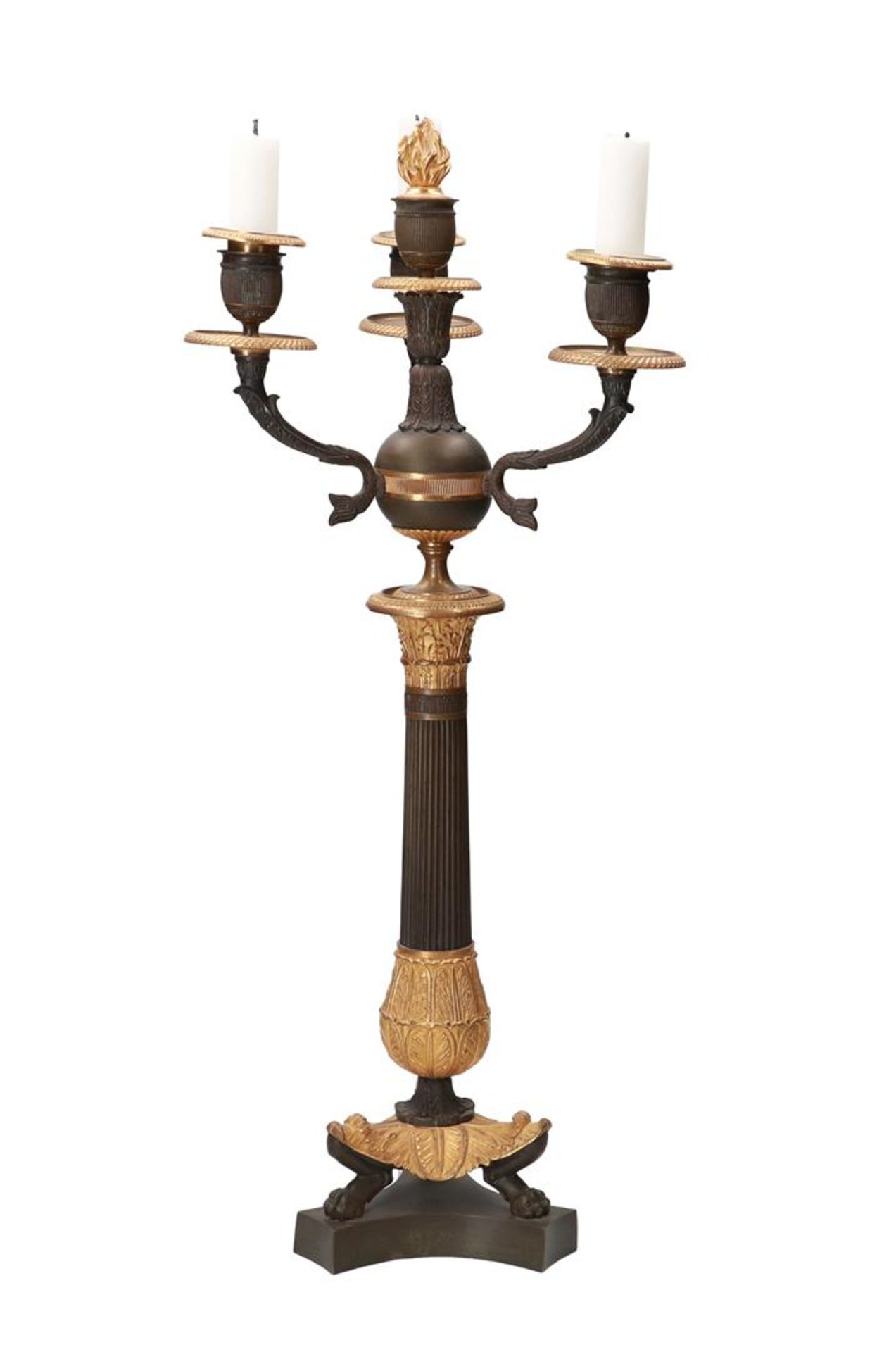 A pair of bronze, partly ormolu, three-armed candelabra with an eternal flame, on claw legs. Empire, - Bild 4 aus 7