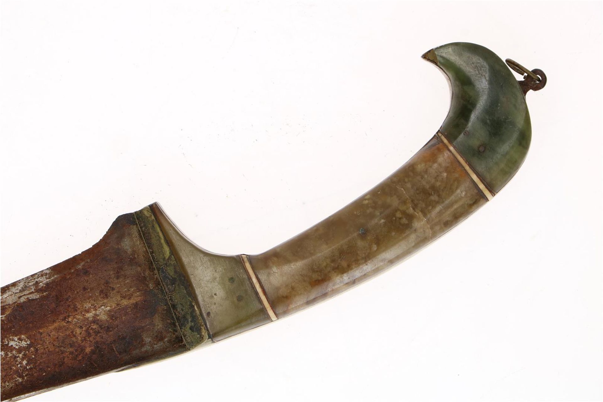Lot of four diverse daggers, including Kadjar. The handles i.a. with ivory, gilding and jade. Three - Bild 5 aus 21