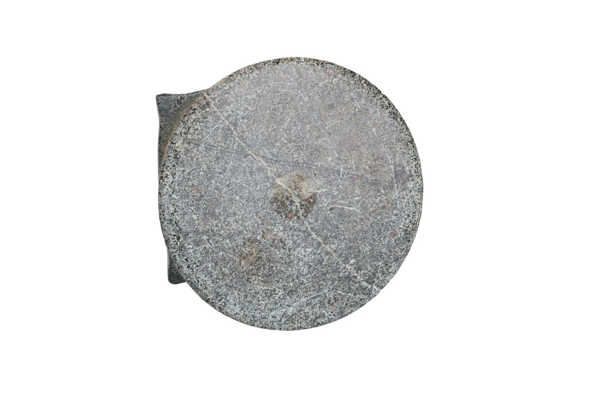 A Bactrian stone vessel. Approx. 2000 B.C. Provenance: De Backker Fine Art. Gabriëlse Collection, M - Image 3 of 4