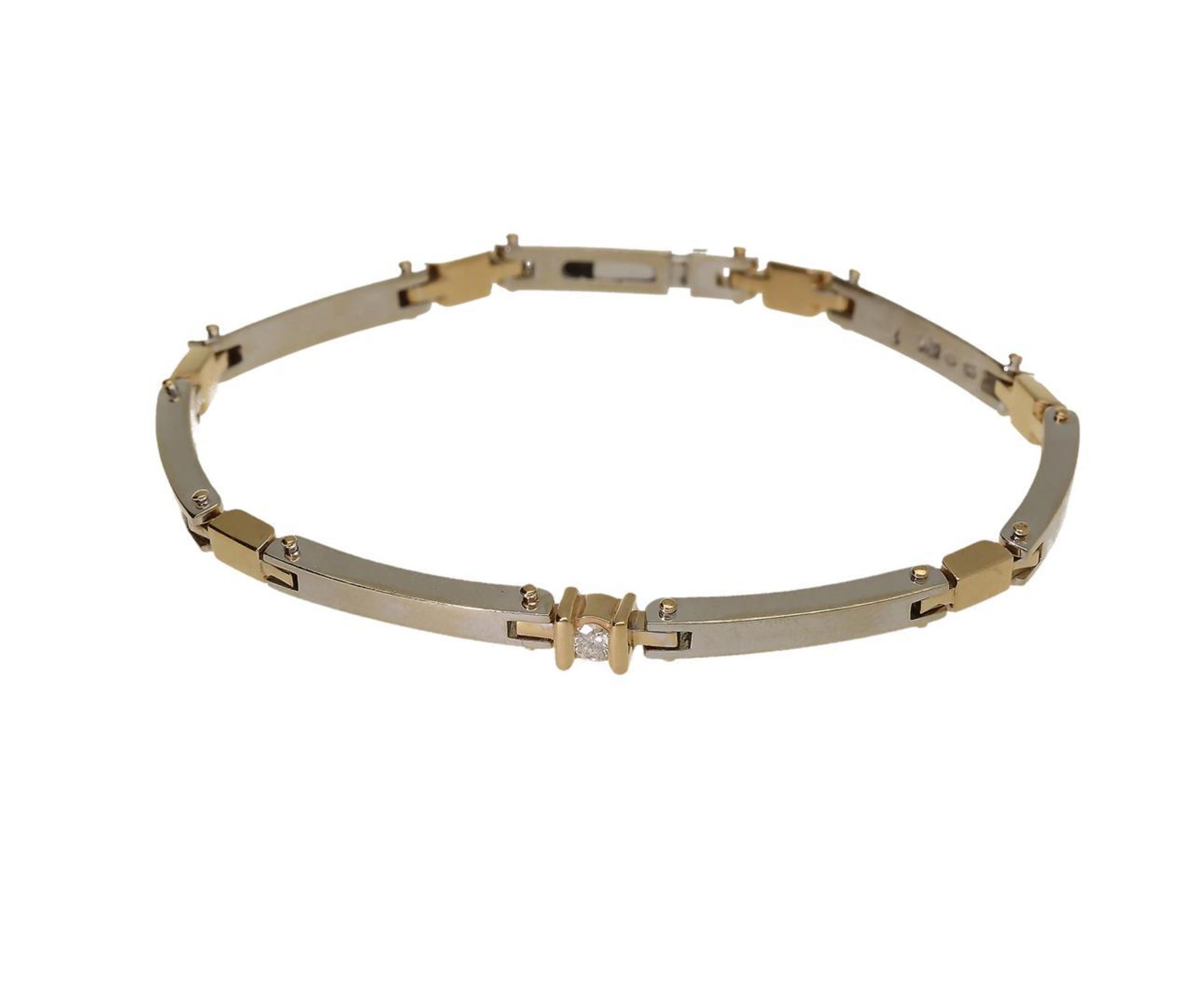 A 14-kt 'Le Chic' bicolor golden bracelet set with a brilliant-cut diamond of approx. 0.07 ct. L. 18 - Bild 2 aus 4