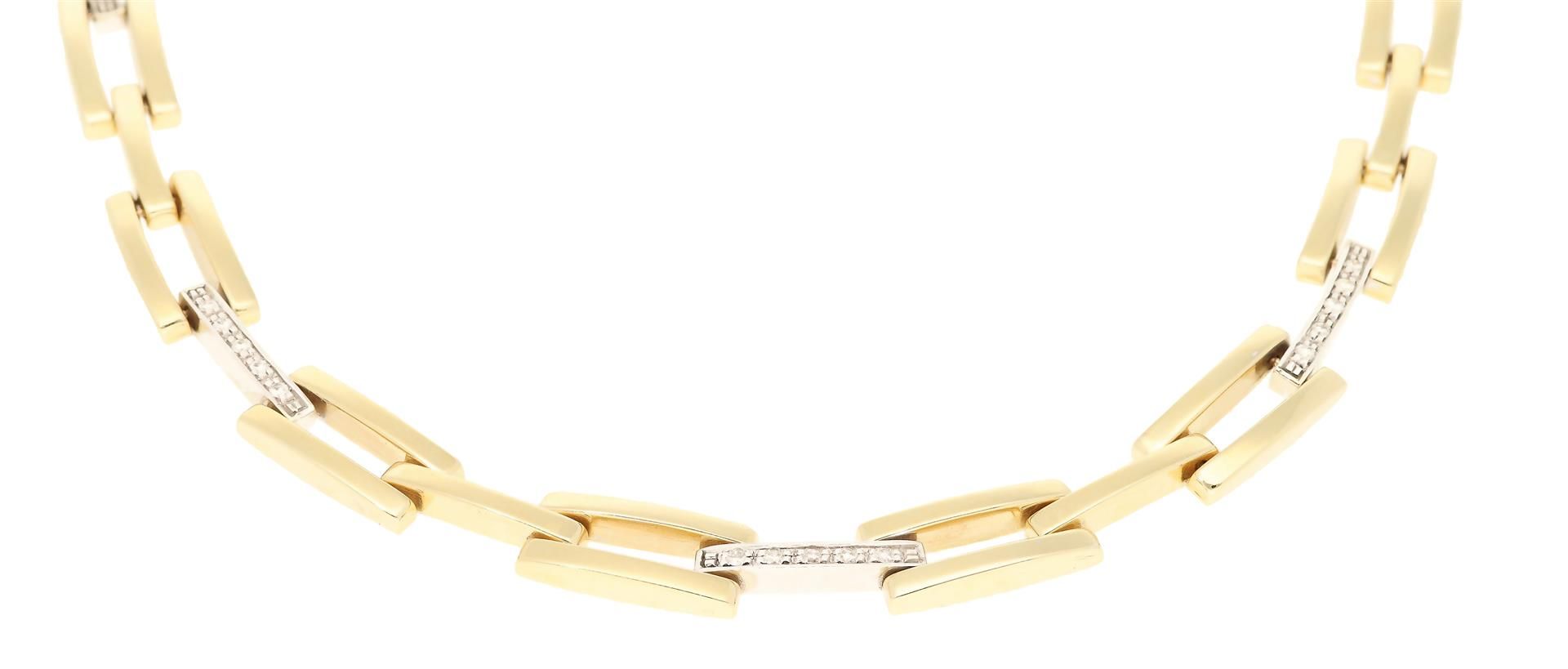 A 14-kt bicolor golden choker set with 25 brilliant-cut diamonds of each approx. 0.01 ct. L. 44.5 cm - Bild 4 aus 5