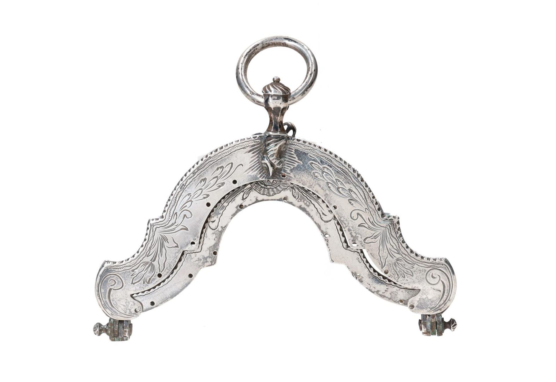 A silver bag handle. The ring is mounted on a twisted shell shape. Louis XVI. Jan Oranje. Middelburg - Image 2 of 5