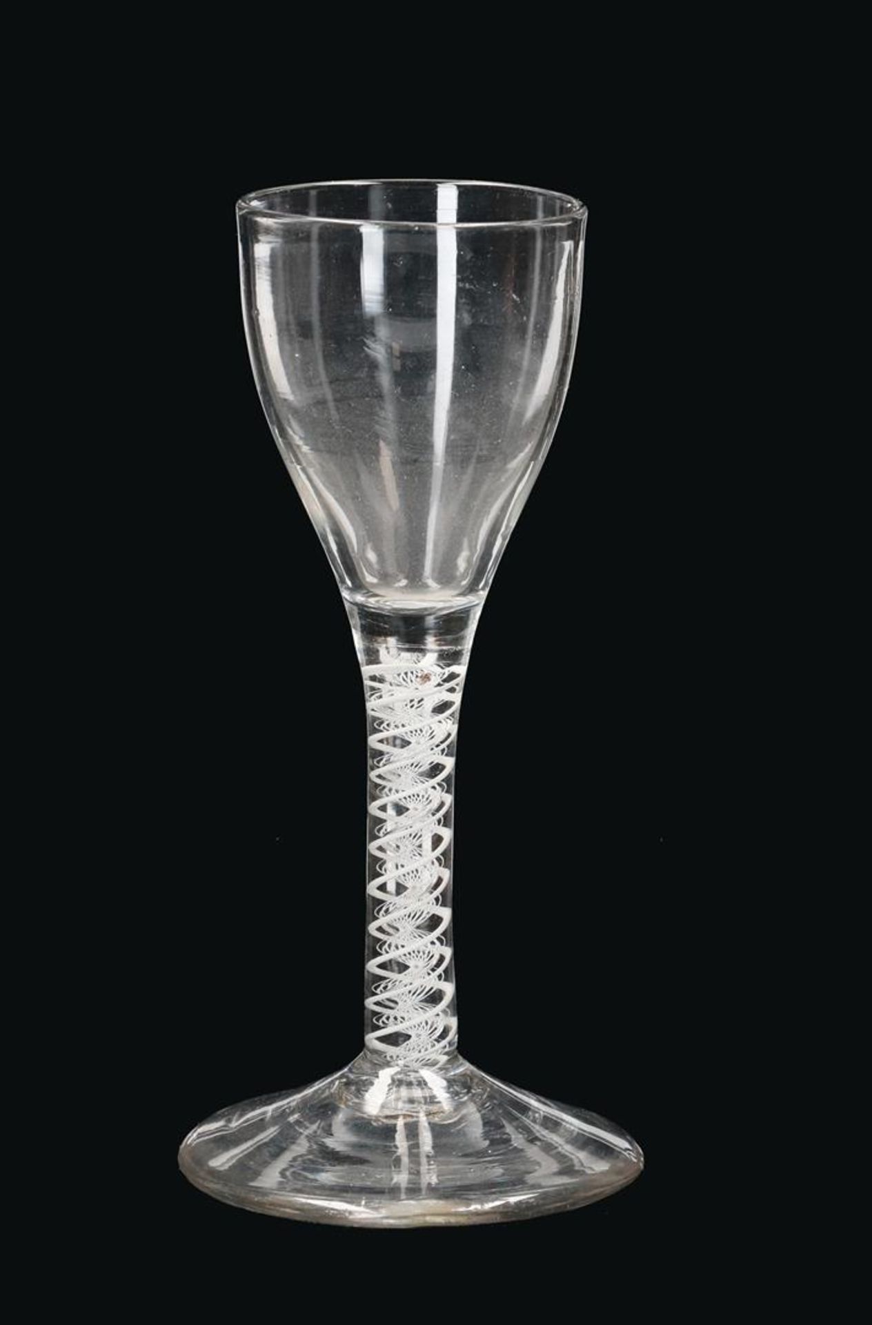 A set of five garland glasses with white garland. Holland, 18th century. - Bild 3 aus 7