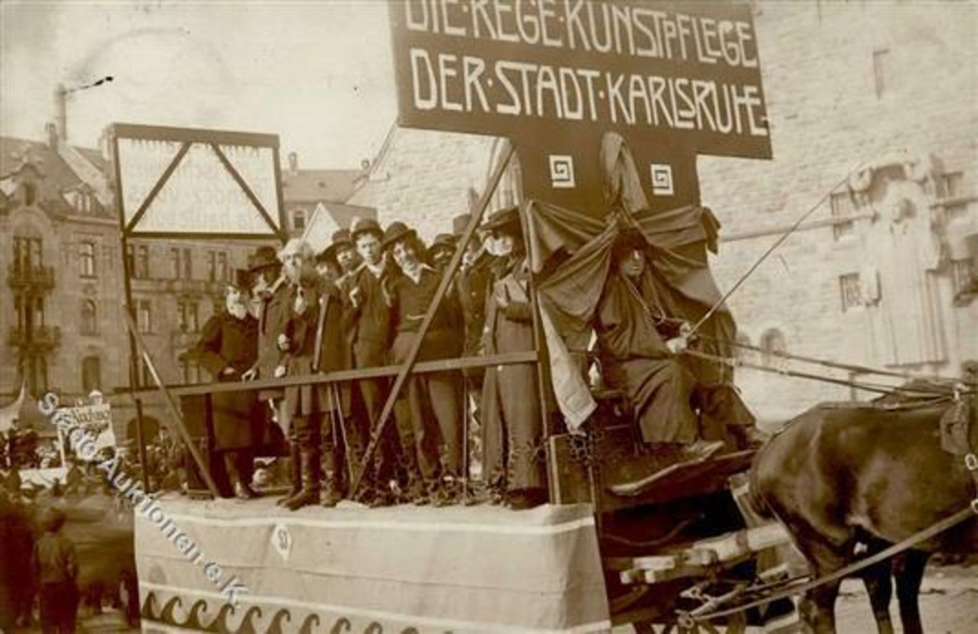 KARLSRUHE (7500) - Foto-Ak : Festwagen mit Wagenschild: Die REGE KUNSTPFLEGE der STADT KARLSRUHE (