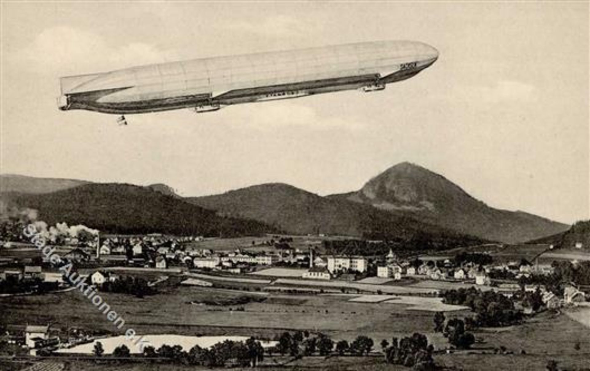 Novy Bor Tschechien Zeppelin IDieses Los wird in einer online-Auktion ohne Publikum angeboten.